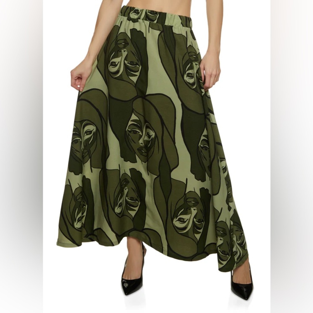 Face Print Maxi Skirt 💚